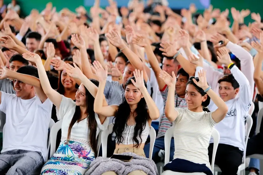 Jóvenes entre 18 a 29 años participan del programa Jóvenes en Acción.