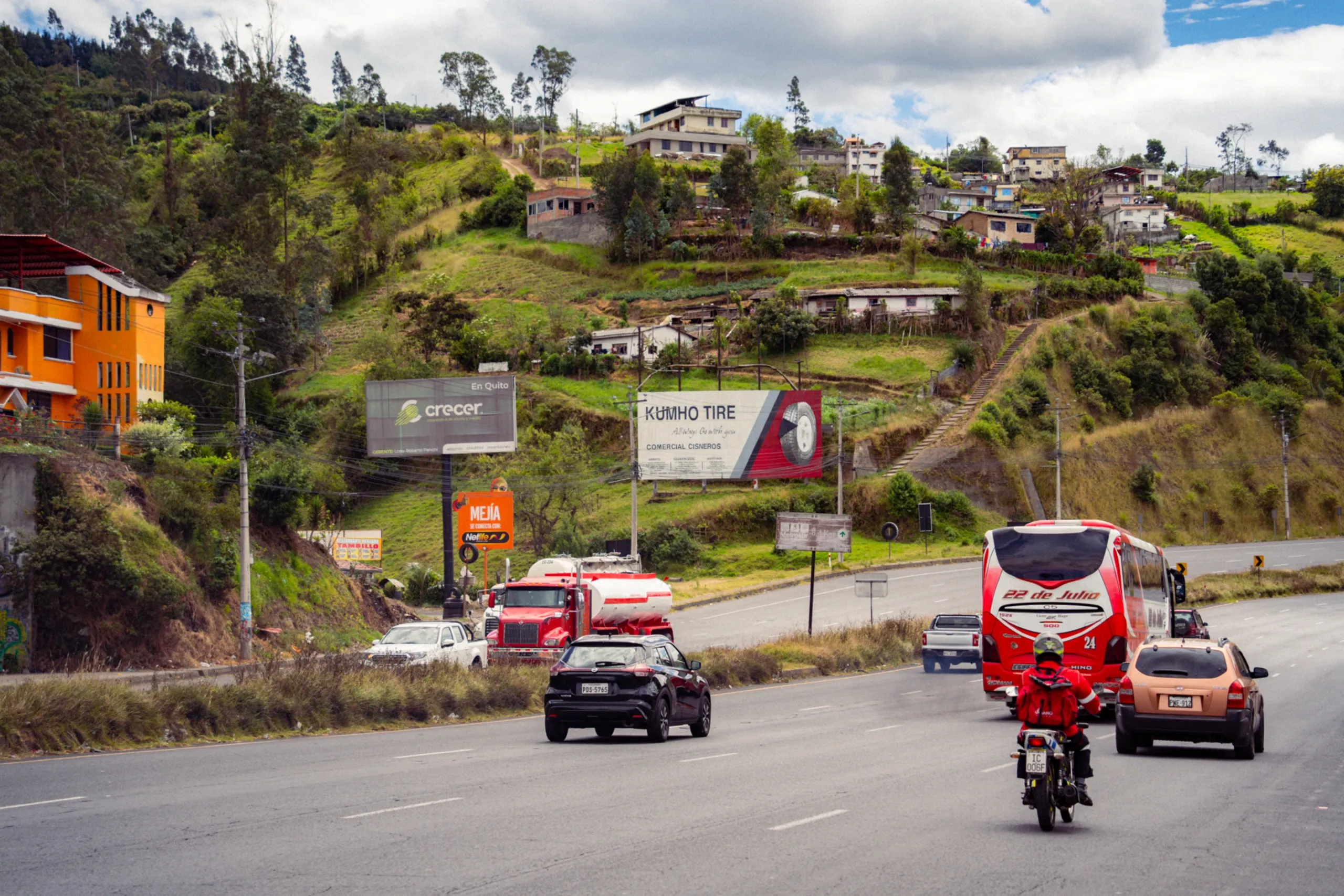 avenida-simon-bolivar-de-quito Avenida Simon Bolivar De Quito Scaled