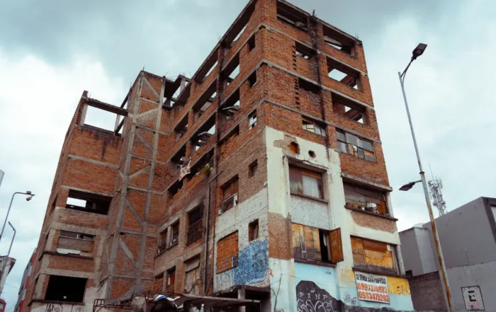 ciudad a medio crecer