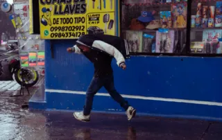 gente escampando