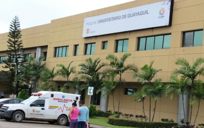 El 9 de agosto de 2025, 12 bebés recién nacidos fallecieron en el Hospital Universitario de Guayaquil.