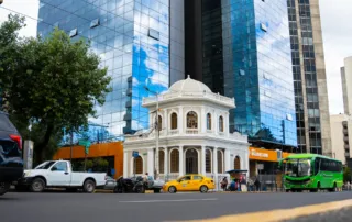 Casa patrimonial en Quito, al pie del Banco Internacional