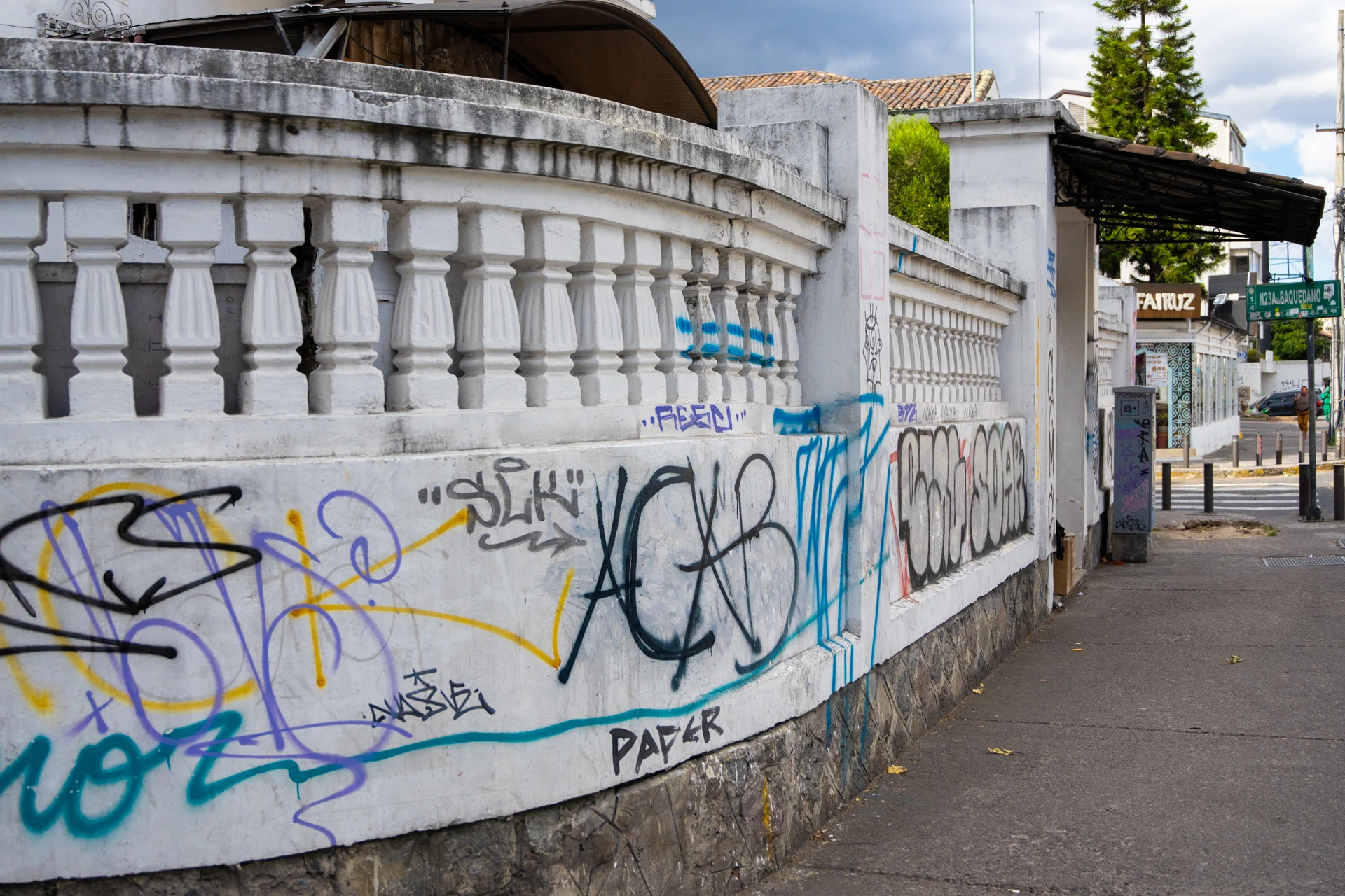 Una fachada en La Mariscal, Quito