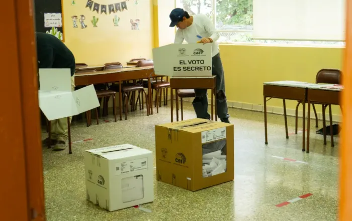lugar de votación en la consulta popular y referéndum 2025