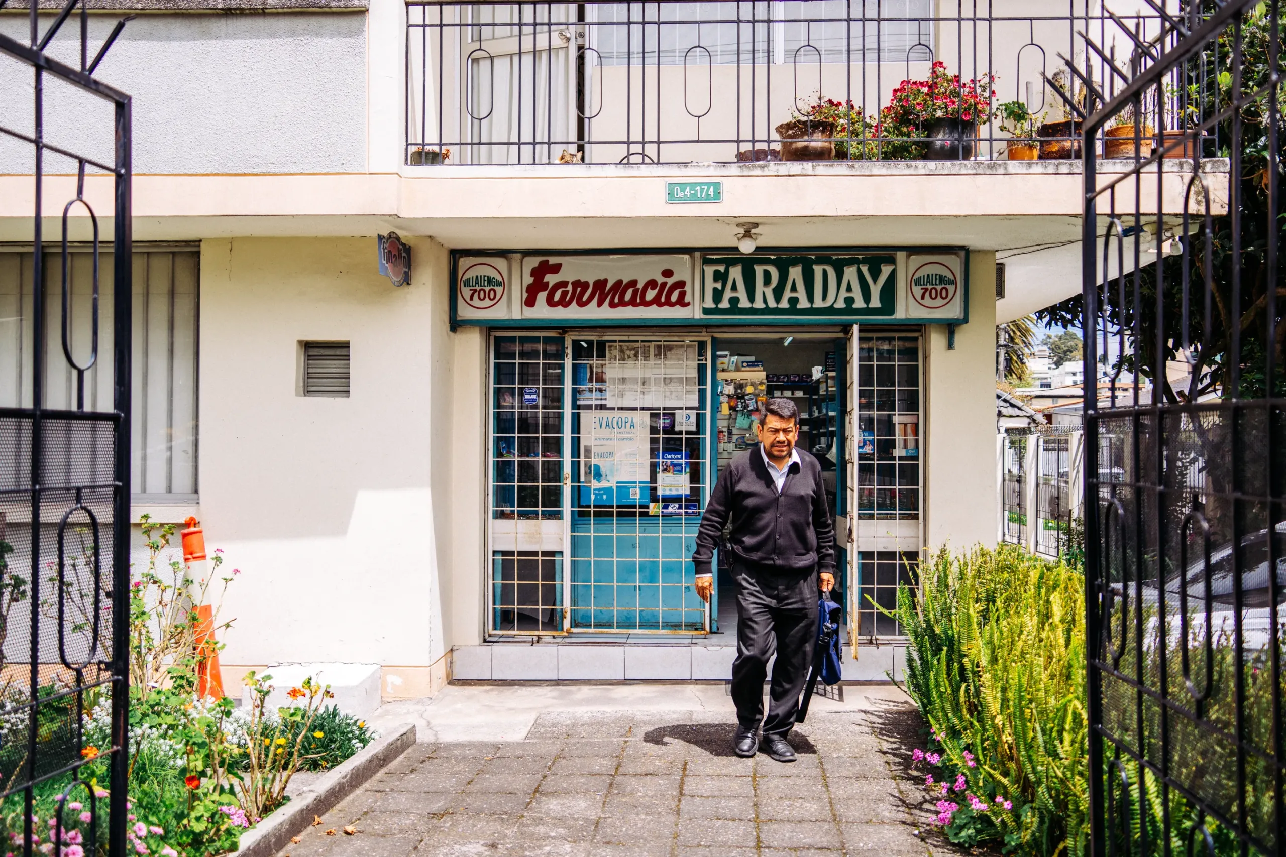 Faraday es una farmacia en la Villalengua que lleva 50 años abierta