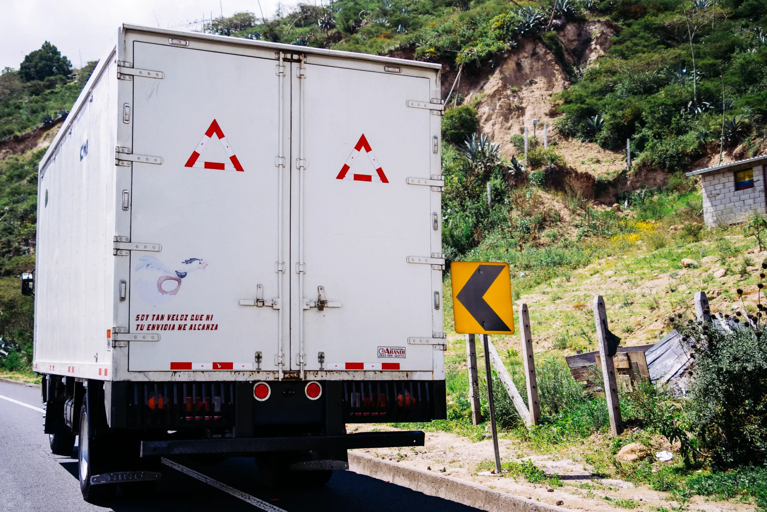 FRASES TRANSPORTE_3 camión con frases