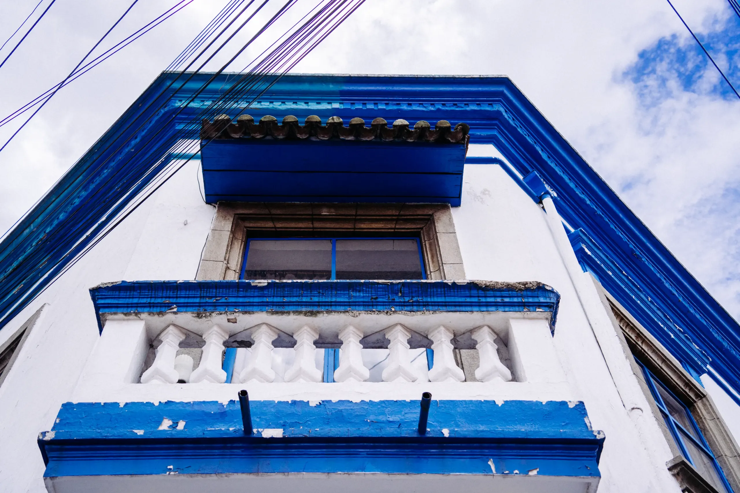 CASAS COLORES SAN JUAN (9 de 17) Ventanal en San Juan que combina con el cielo