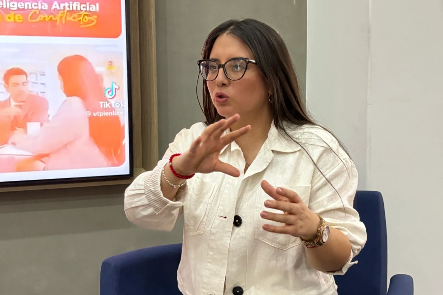 Katherine Herrera presenta investigación Islas de paz criminal