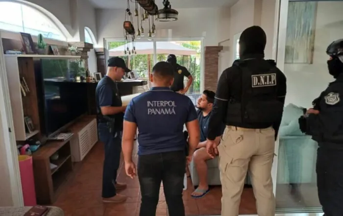 Detenci&oacute;n Leonardo Cort&aacute;zar.