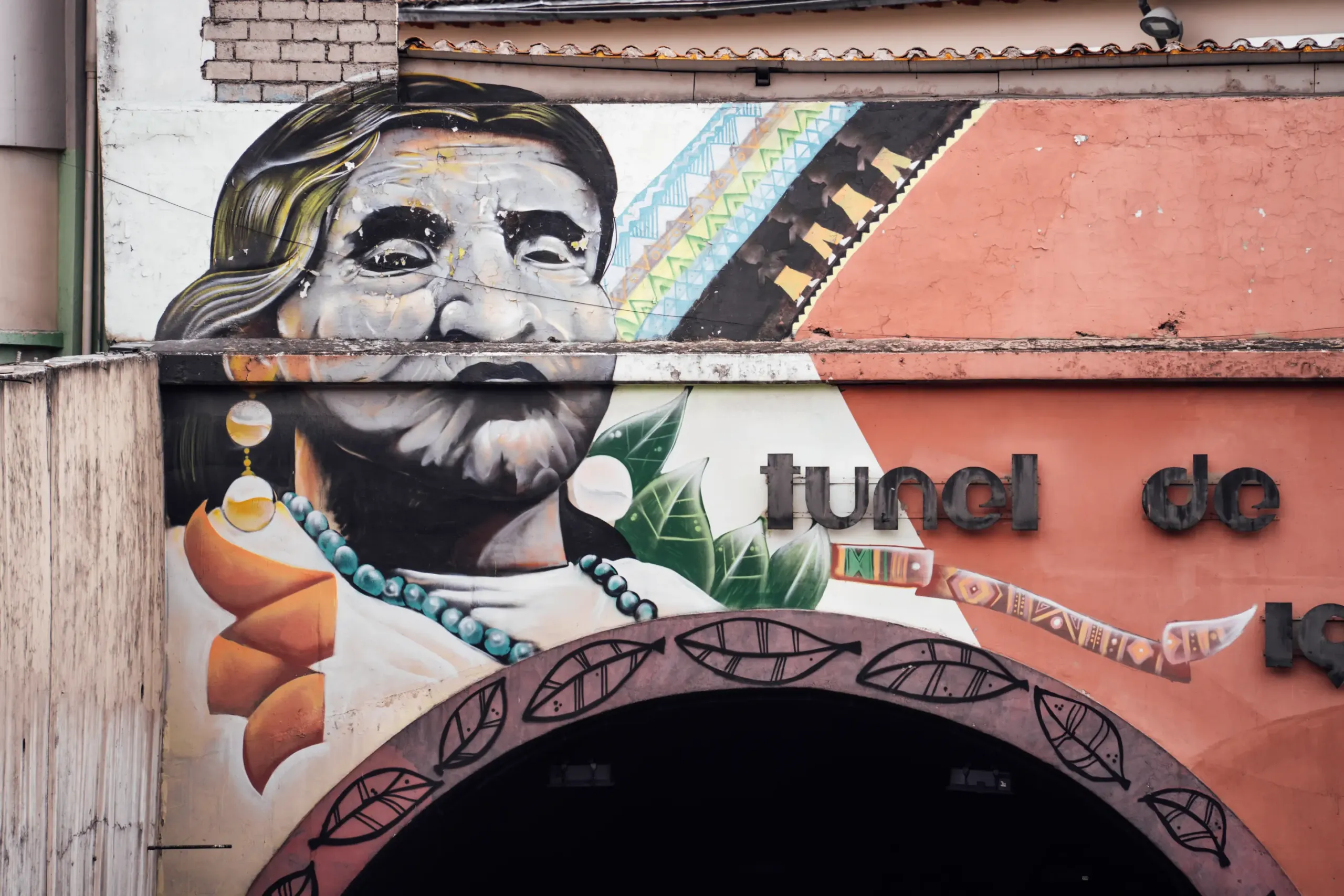 Al pie de los t&uacute;neles