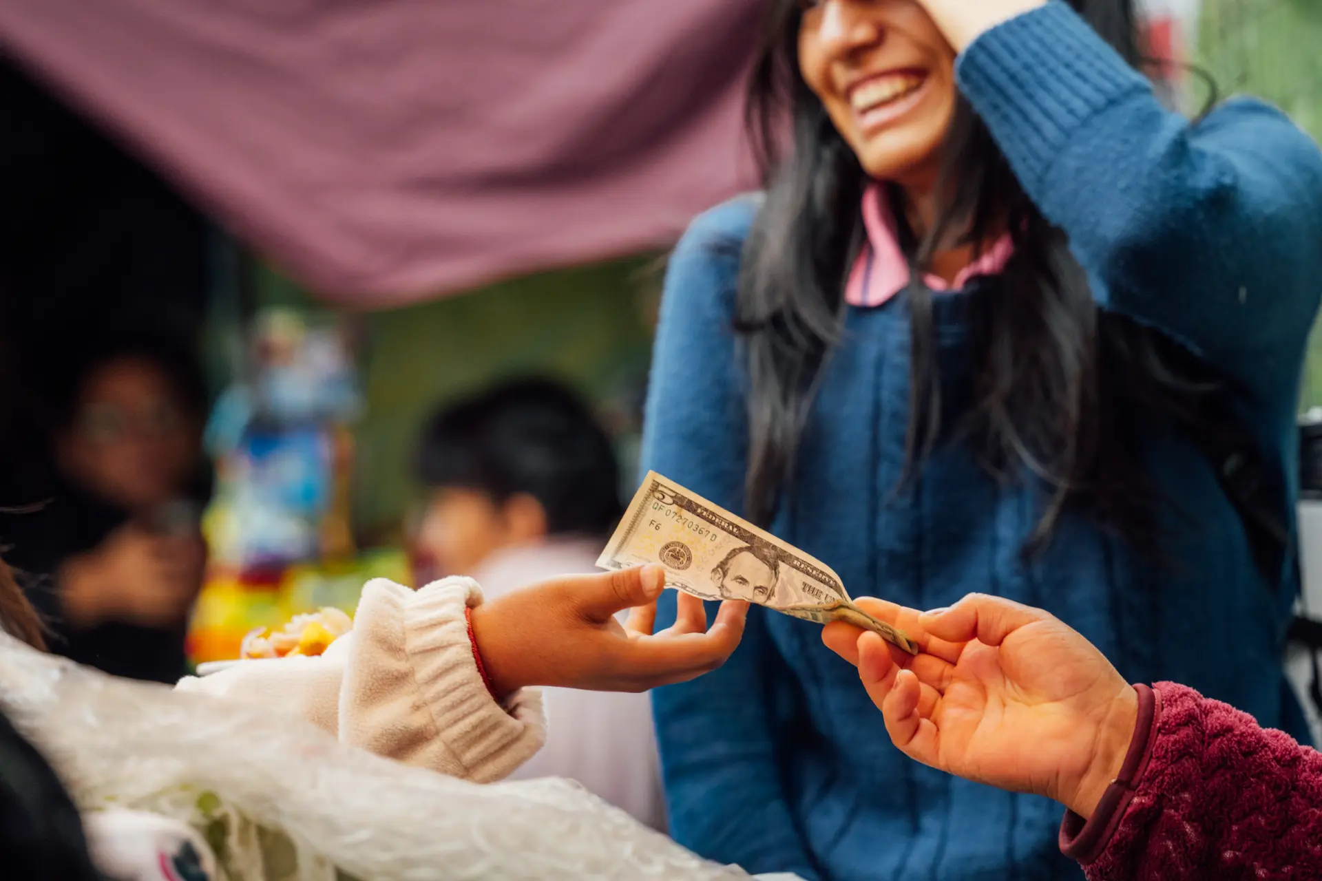 s. Viven como quisiera uno vivir: sin más responsabilidad que la de aprender y casi sin engordar a pesar de devorarse todo lo que encuentran al paso. s. Viven como quisiera uno vivir: sin más responsabilidad que la de aprender y casi sin engordar a pesar de devorarse todo lo que encuentran al paso.