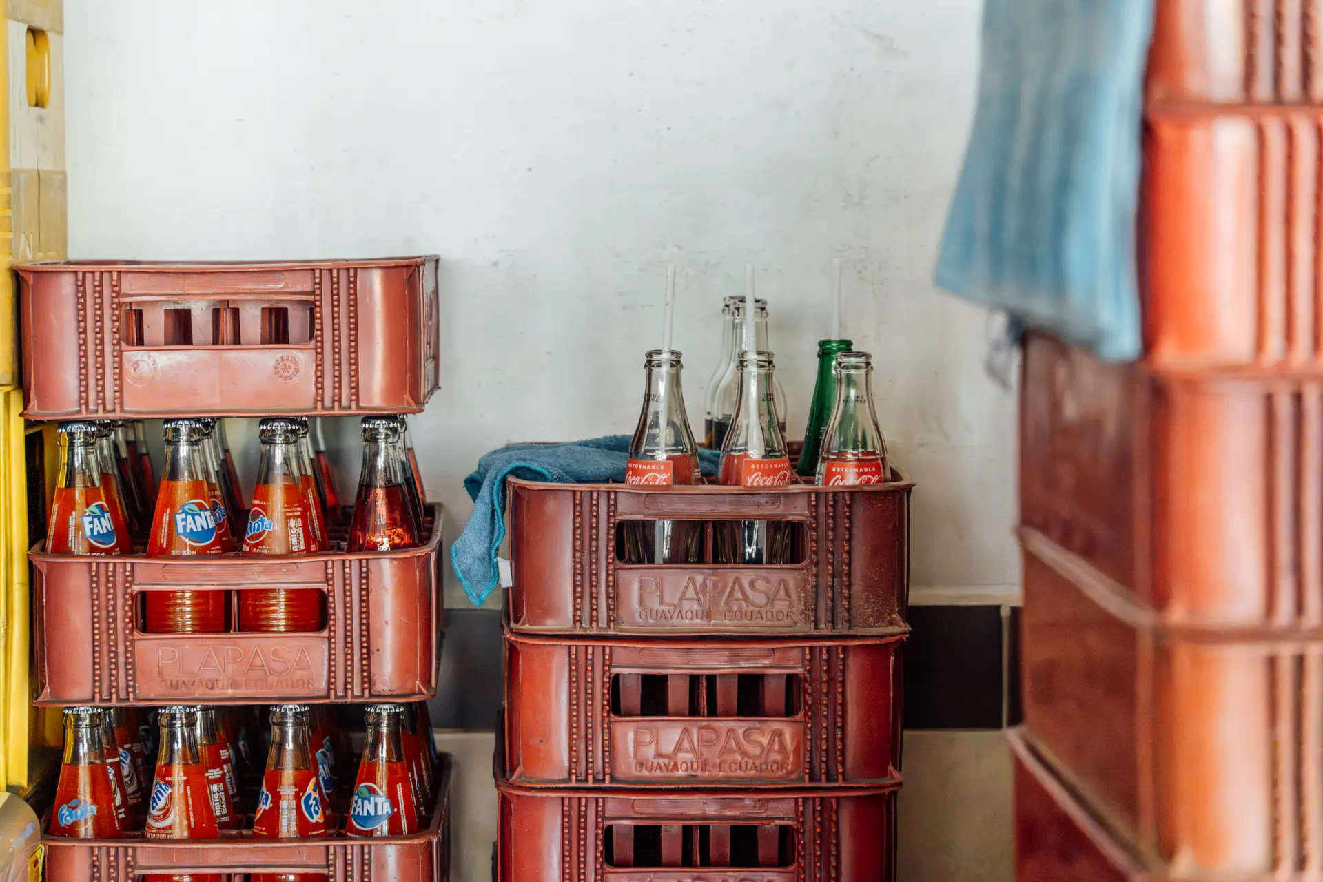 colas, cervezas, aguas