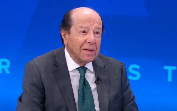 El ex presidente Osvaldo Hurtado volvió al debate político tras llamar “criptodictador” a Daniel Noboa.