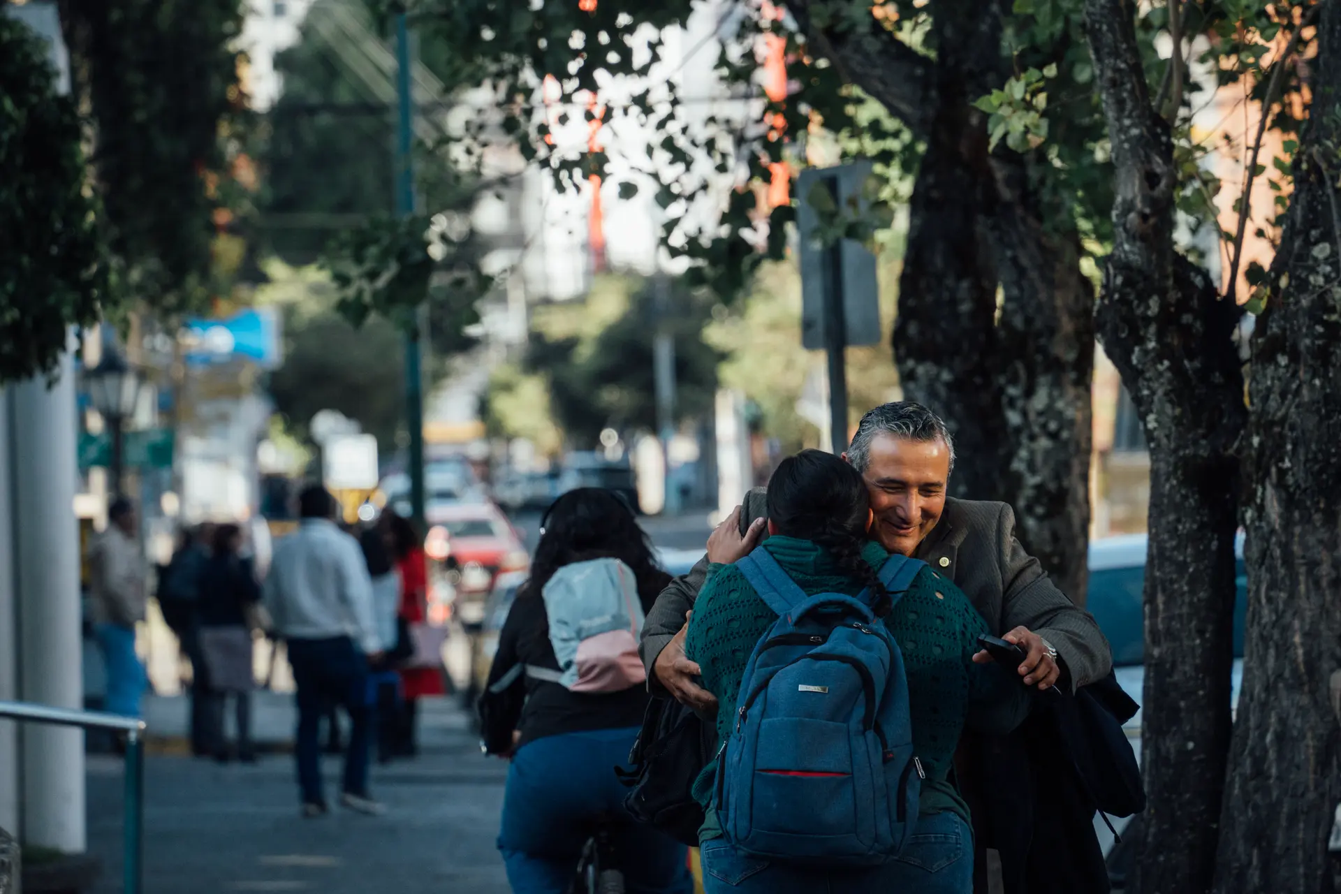 El hasta ma&ntilde;ana entre colegas y amigos (y no tanto)